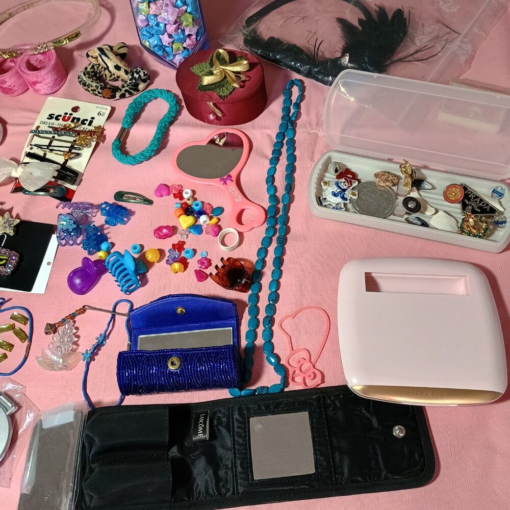 Package of Hair & Beauty Accessories, Jewelry, Headbands & More.One bundle price - Picture 4 of 10
